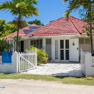 Sea Miracle Villa/beach Holiday home Silver Sands